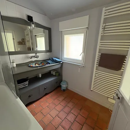 Holiday home Charmante Maison En Bord De Pres D'etretat *